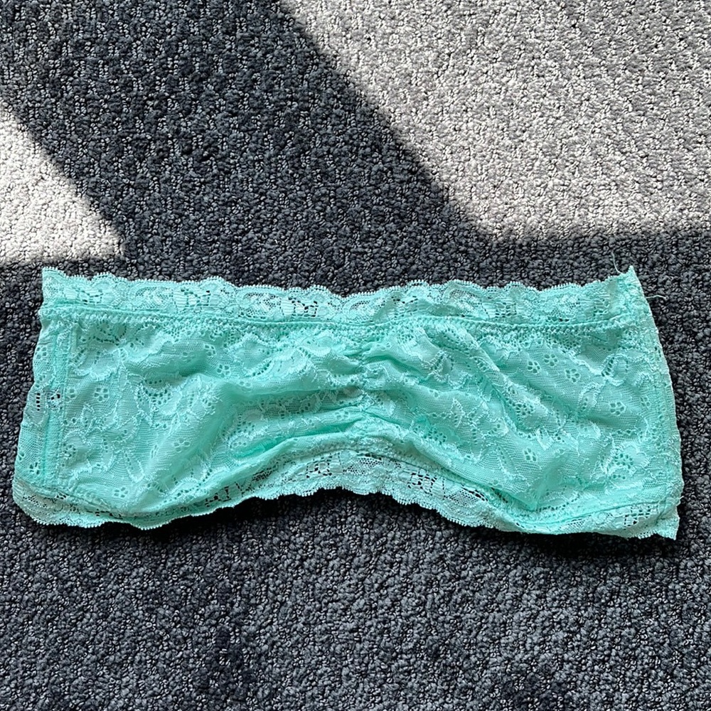 Green lace bandeau